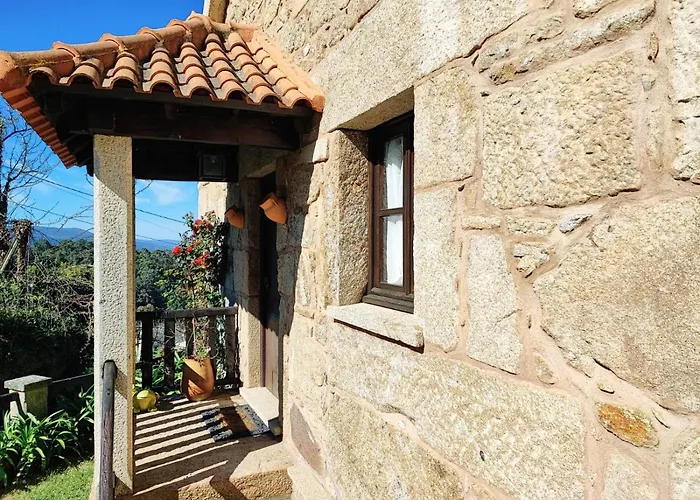 Casa Cabreiros De Cima * Melgaço